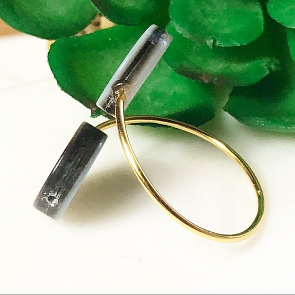 Double pearl coin ring with thin band - Plated - Picture 3 of 4